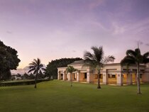 Carlton Maui, Kapalua