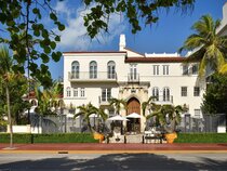 The Villa Casa Casuarina