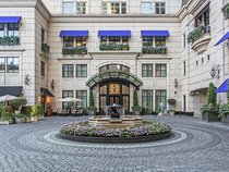 Waldorf Astoria Chicago
