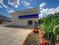 Motel 6 Bradenton