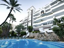Monarque Sultán Aparthotel