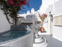 Cliff Side Suites