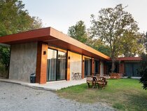 Bhupimarn Garden House by ZUZU