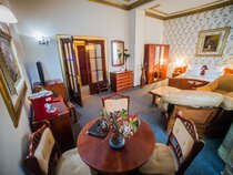 Bucharest Comfort Suites Hotel
