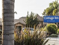Cottage Inn By the Sea