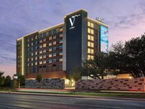 Lively Hotel on OAK Oklahoma City Tapestry by Hilton