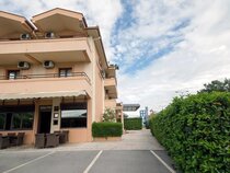 Hotel Holiday