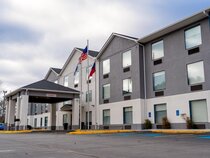 Holiday Inn Express and Suites Hiawassee