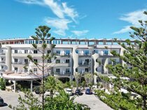 Carlton Riviera