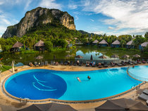 Peace Laguna Resort