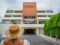 Away Bangkok Riverside Kene