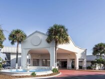 Days Inn by Wyndham St. Petersburg / Tampa Bay Area