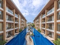 Henann Crystal Sands Resort
