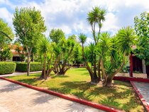 Alykes Park Bungalows & Apartments