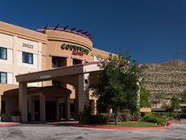 Courtyard Santa Clarita