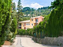 Adonis Mougins