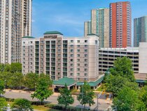 Courtyard Jersey City Newport