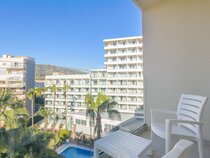 Hotel Garden Parasol