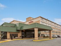 Ramada Rochelle Park/Paramus Area