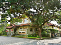 Vila Shanti Beach Hotel