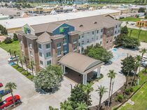 Holiday Inn Express Gonzales