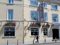 Ashley Hotel