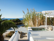 Ostraco Suites
