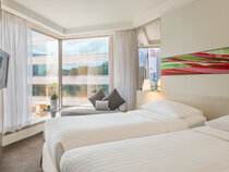 Royal Pacific Hotel