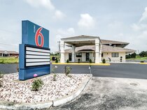 Motel 6 Berea KY