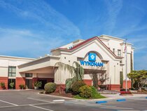 Wyndham Visalia Hotel