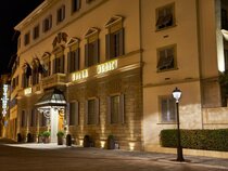 Sina Villa Medici