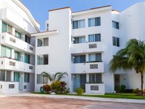 Las Gaviotas Hotel and Suites