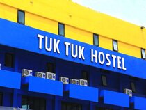 Tuk Tuk Hostel