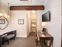 Mark Spencer Hotel