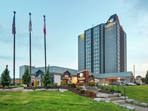 DoubleTree by Hilton Toronto Airport