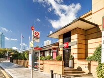 ibis London Docklands Canary Wharf Hotel