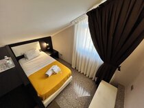 EH Hotels Suites