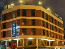 Crossroads Hotel