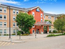 Days Inn & Suites Sherwood Park Edmonton