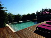Emelisse Hotel