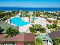 Risus Beach Resort Hotel