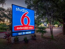 Studio 6 Austin Midtown