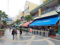 Royale Chulan The Curve