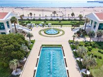 Las Arenas Balneario Resort