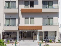 The City Hotel & Suites