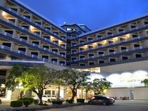 City Beach Resort