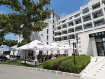 White Rock Castle Suite Hotel