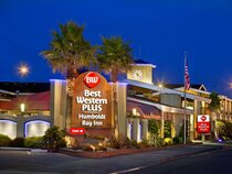 BEST WESTERN PLUS Humboldt Bay Inn