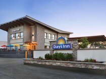 Days Inn by Wyndham Montreal East