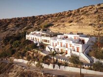SUNSET HOTEL & STUDIOS